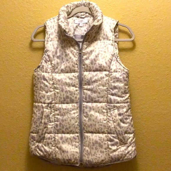 Animal Print Puffer Vest Cream and Gray Size Medium New with Tags - Picture 2 of 10